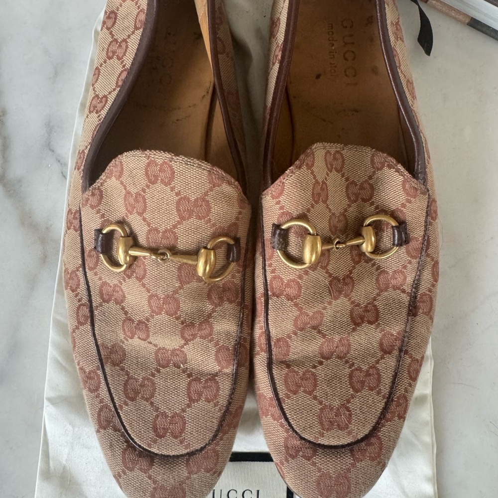 Gucci Tan and Gold Flats with Iconic Horsebit